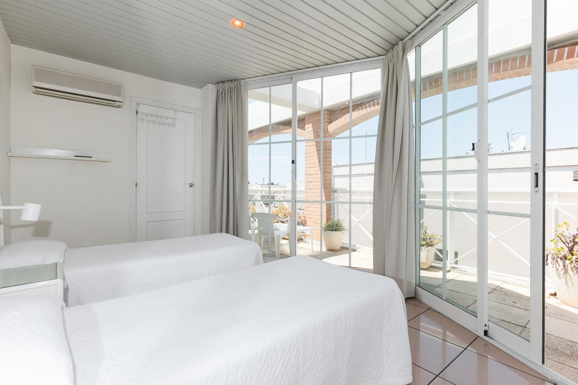 Uhc Center Apartments Salou Camera foto